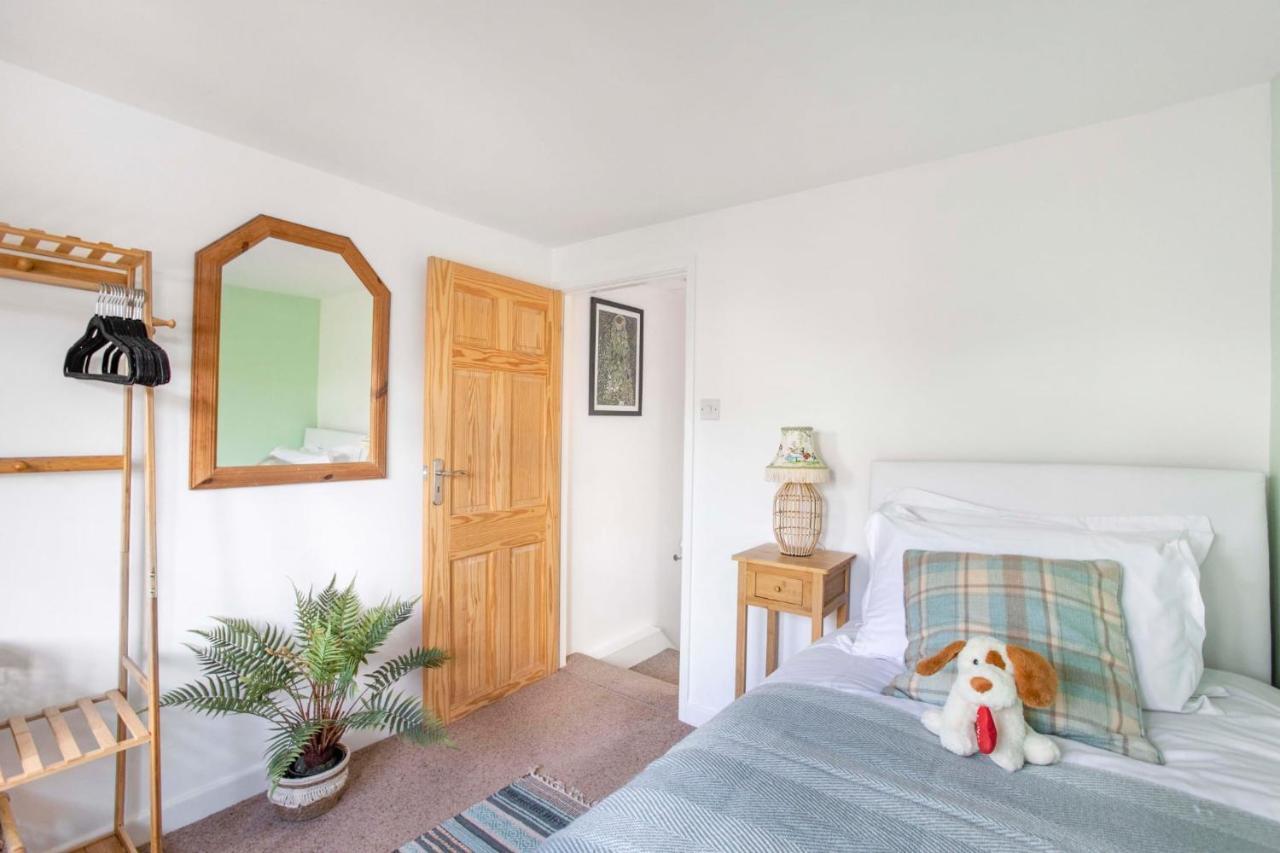 Stunning Character 2Bed Cottage In St Albans Wifi Экстерьер фото